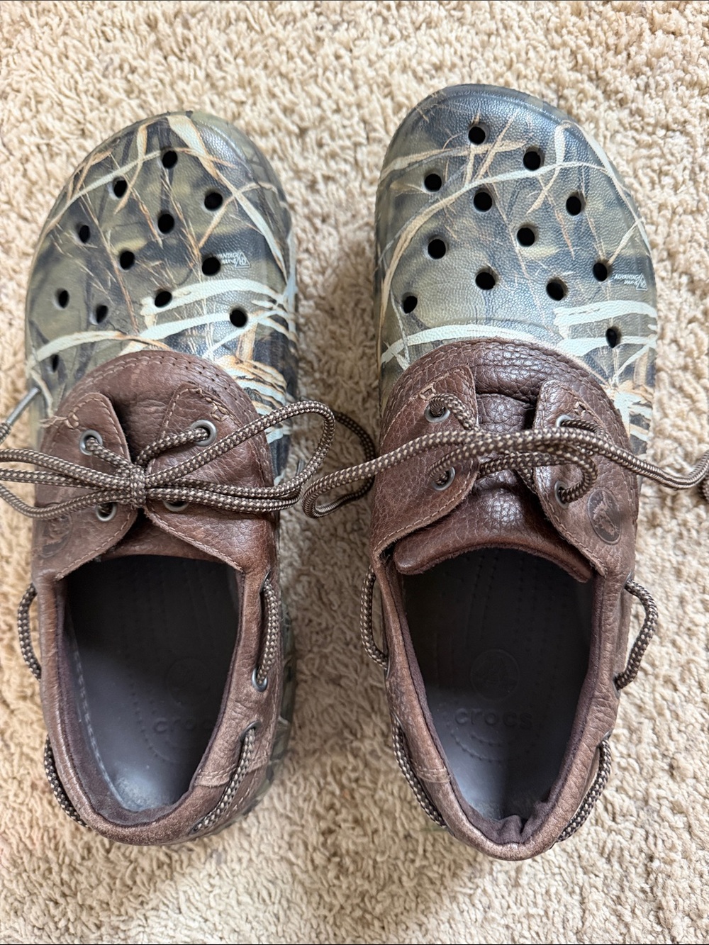 CROCS Mens Brown & Green Camo Slip-On Sandals with Toggle Lace Detail